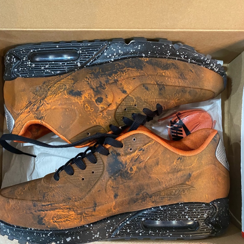 Nike Air Max Mars Landing